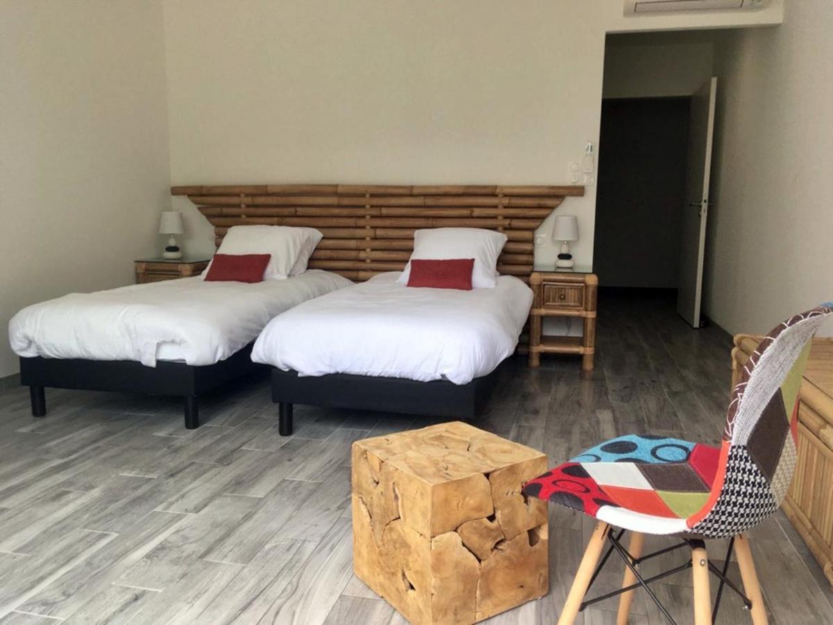 Domaine Des Bois Argentes Bed & Breakfast Saugirard Exterior photo